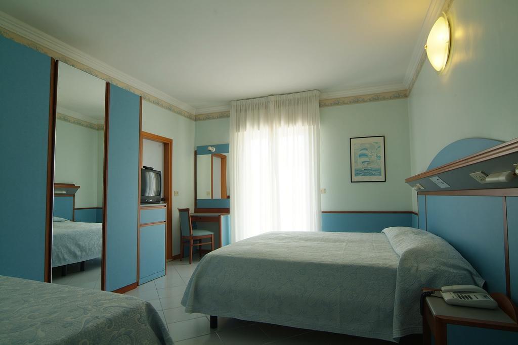 Hotel Arizona 里乔内 外观 照片