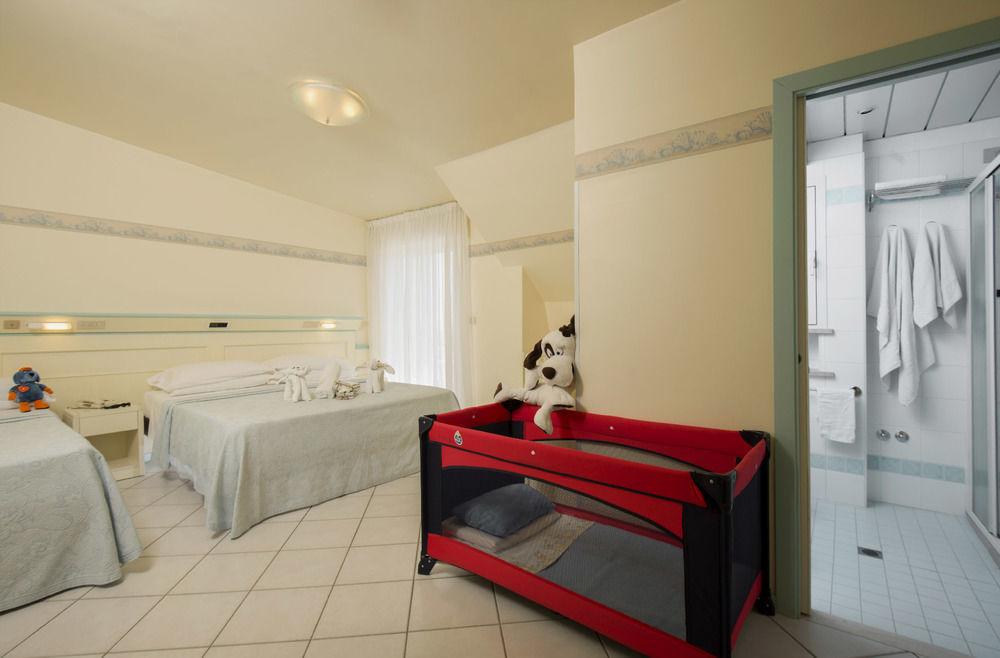 Hotel Arizona 里乔内 外观 照片